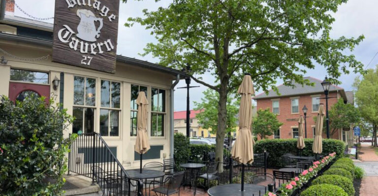 This Cozy Ohio Tavern Is Known For Delicious Food And Faithful Customers