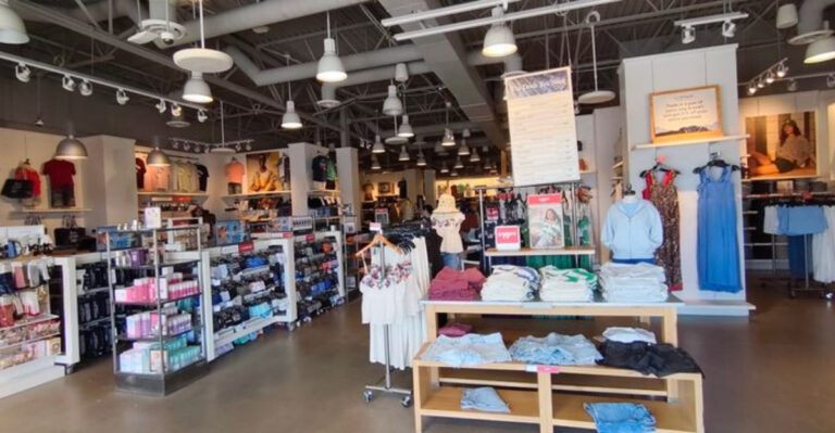 This Enormous Outlet Mall Makes the Michigan Road Trip Worthwhile