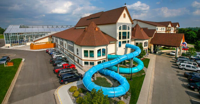 This Epic Michigan Waterpark Feels Like a Full-Blown Summer Paradise
