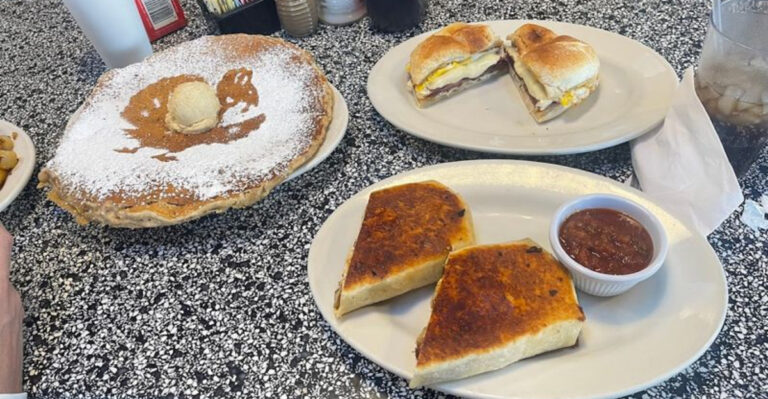 This Family-Run New Jersey Milk House Is Serving Giant Breakfasts and Old-School Ice Cream
