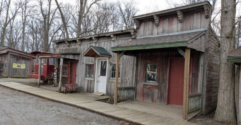 This Forgotten Ohio Ghost Town Hides Old West Secrets That Come Alive After Dark