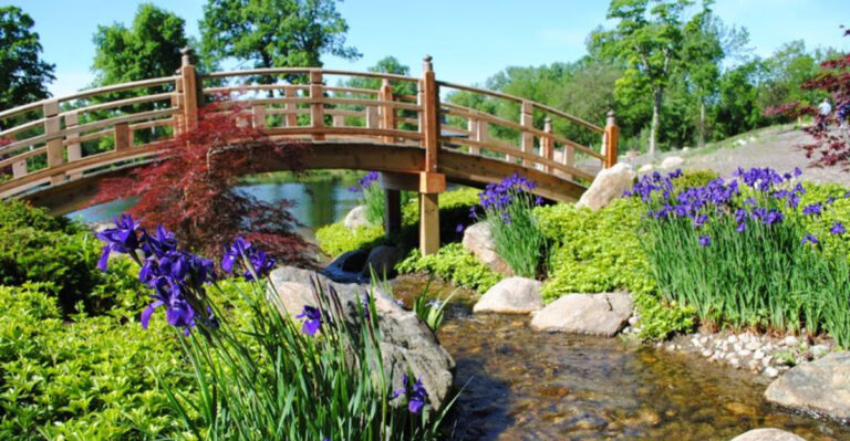 This Gorgeous Indiana Botanical Garden Was Named the Best in the Entire Country
