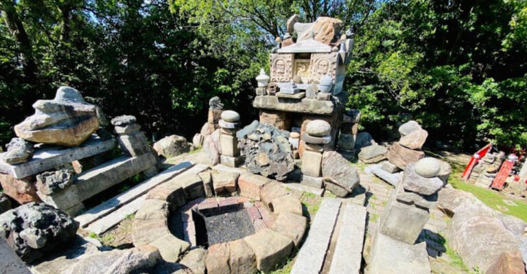 This Hidden Spot In Ohio Is Full Of Stone Sculptures, Stories, And Absolute Surprises