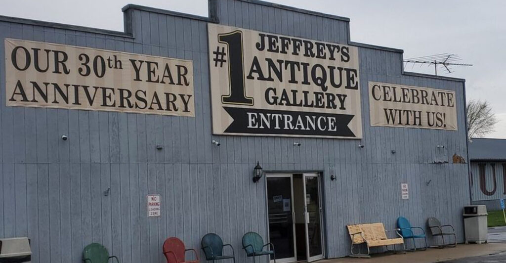 This Hidden Vintage Shop In Ohio Is Filled With Thousands Of Affordable Finds