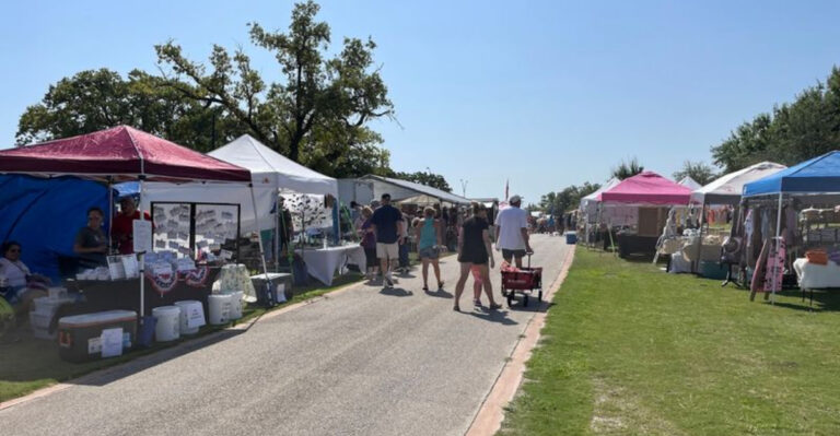 This Legendary Texas Open-Air Market Is A Treasure Hunt You Can Still Visit Today