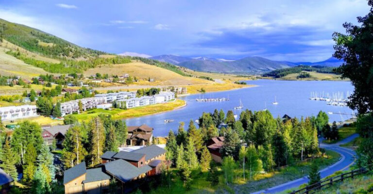 This Little-Known Waterfront Town Is One of Colorado’s Most Charming Destinations