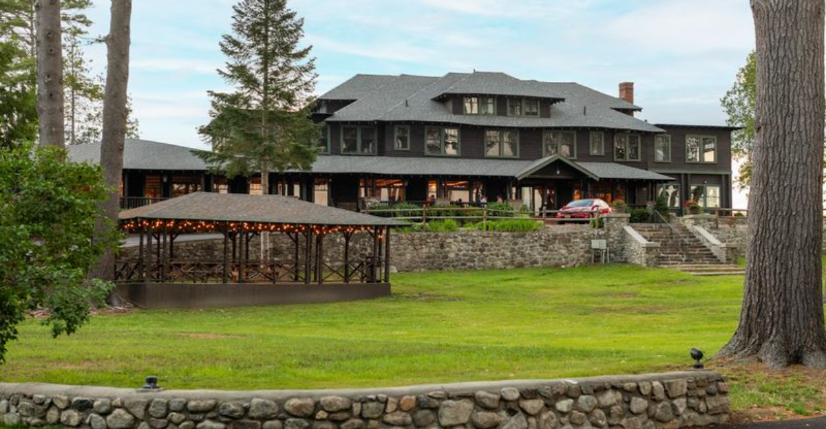 This New York Lakeside Resort Is The Summer Escape You’ll Wish You’d Found Sooner