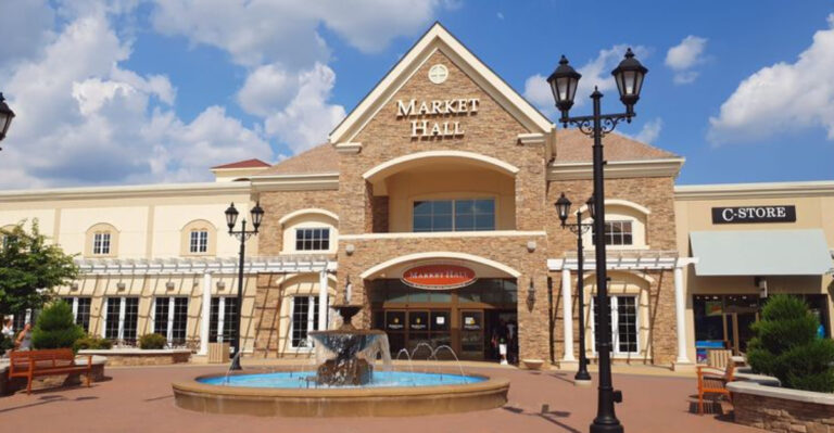 This North Carolina Outlet Mall Lives Up To Every Bit Of The Hype