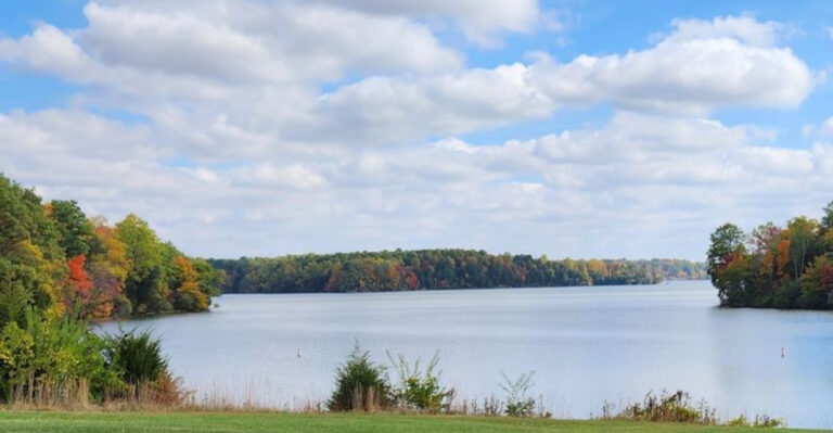 This Ohio Lake Is A Timeless Summer Day Trip Waiting To Happen