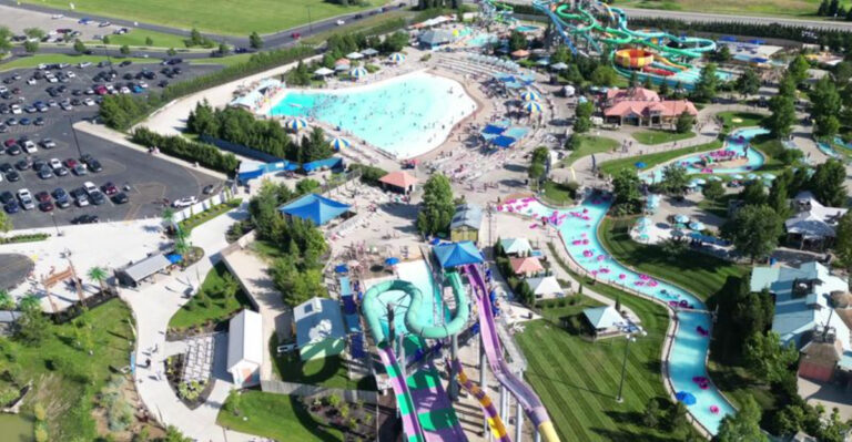 This Ohio Waterpark Becomes An Adults-Only Escape After Dark