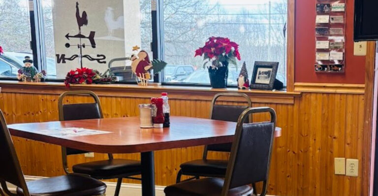 This Pennsylvania Cafe Is Famous For Massive Omelets And All-Day Breakfast Plates