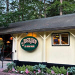 This Pennsylvania Ice Cream Shop Is A Delicious Summer Tradition Worth The Trip