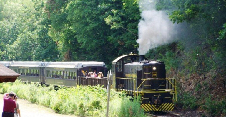 This Scenic Pennsylvania Train Ride Travels Through the Valley Where America’s Oil Industry Began