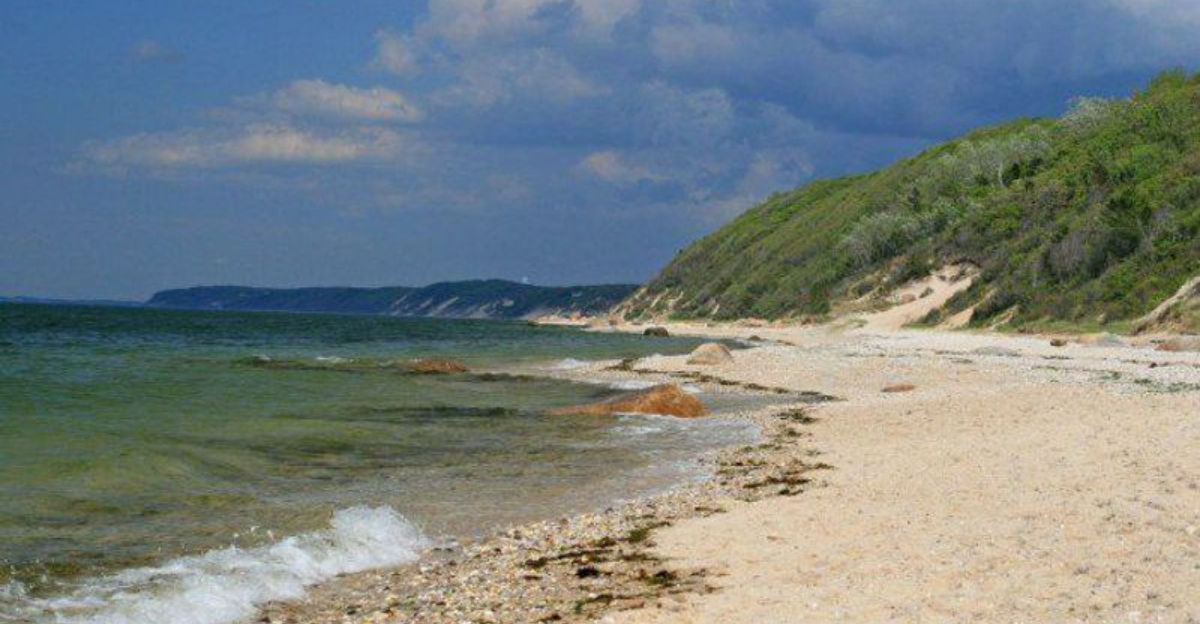 This Secluded New York Beach Feels Like A Hidden Paradise