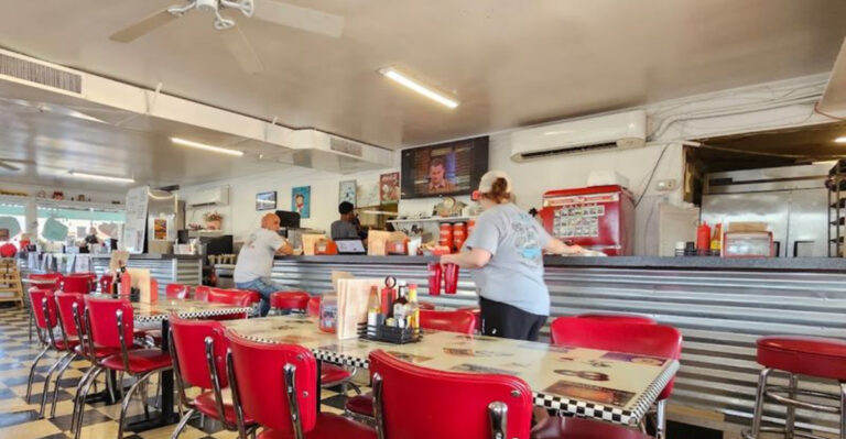 This Tennessee Drive-In Keeps The Golden Age Of Burgers Alive