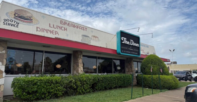 This Texas Diner Feels Like One of Those Places You Only Hear About From a Friend