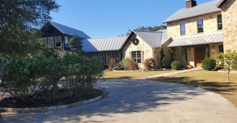 This Tiny Texas Town Is Turning Into the Ultimate Adults-Only Weekend Escape