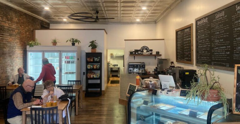 This Underrated Pennsylvania Café Is A Must-Stop For Blueberry Bagels And Mint Chocolate Chip Cookies