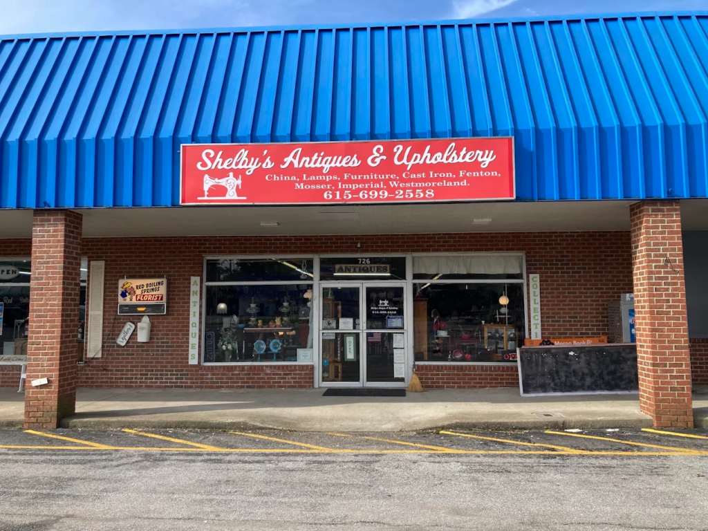 Take The Back Roads To These 9 Tennessee Antique Stores Packed With Hidden Treasures