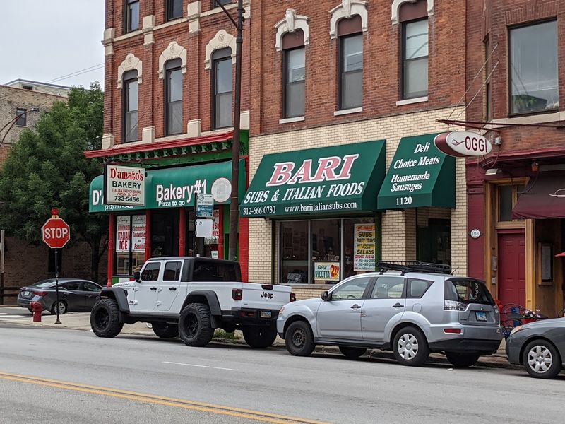A Grand Avenue Storefront With Zero Need for Flash