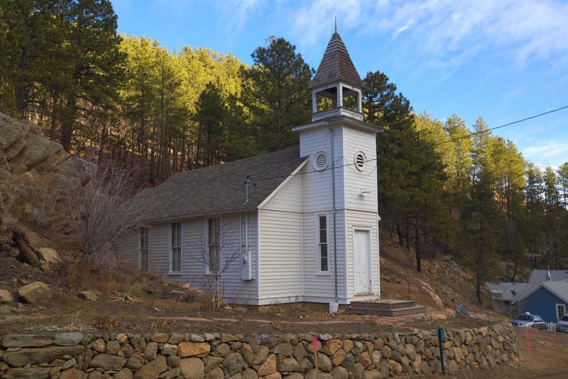 Little Church in the Pines (Salina)