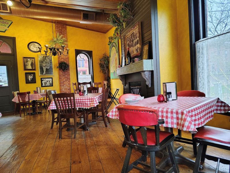 Inside the Maze: Dining Rooms with Old-World Personality