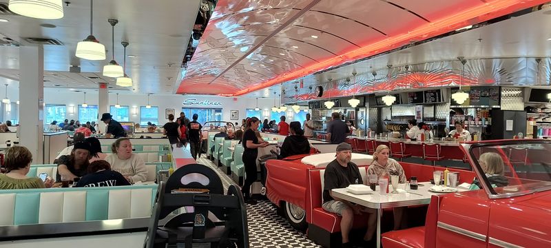 Sunliner Diner – Pigeon Forge Sunliner Diner – Pigeon Forge