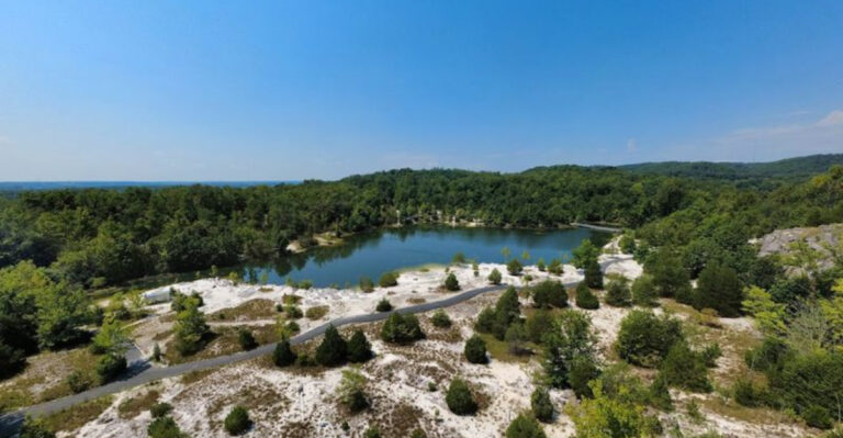 You Don’t Have to Be an Experienced Hiker to Enjoy These 10 Incredible Missouri Trails