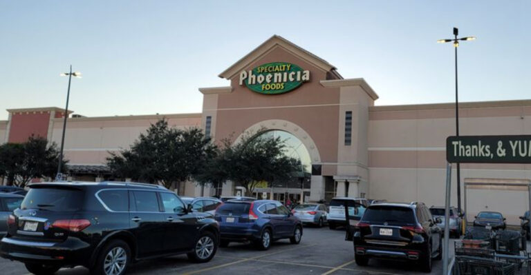 You’ll Need a Full Day to Explore This Giant Texas Grocery Store