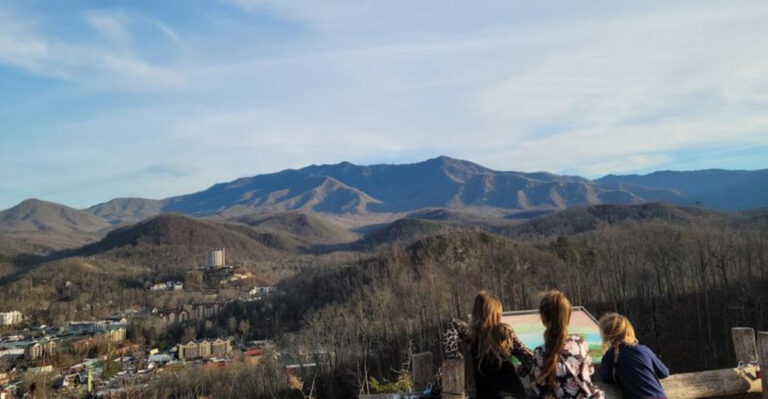 You’ll Never Forget The View From This Spectacular Tennessee Overlook