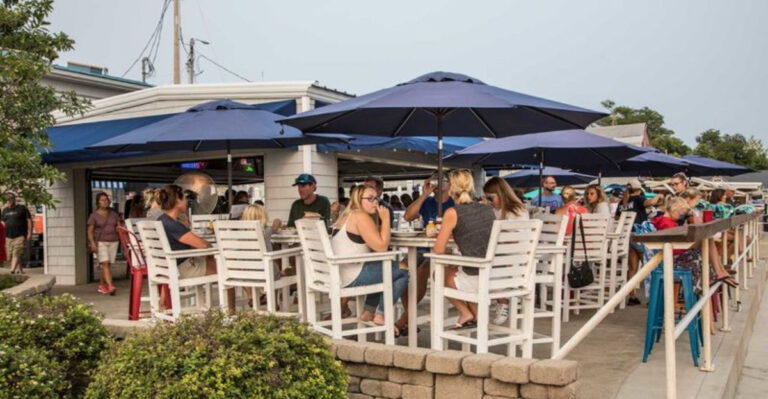 You’ll Want To Travel Across Ohio For These 6 Seafood Restaurants