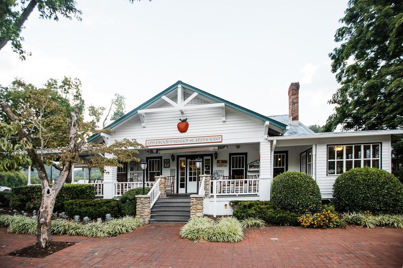 Applewood Farmhouse Restaurant – Sevierville Applewood Farmhouse Restaurant – Sevierville