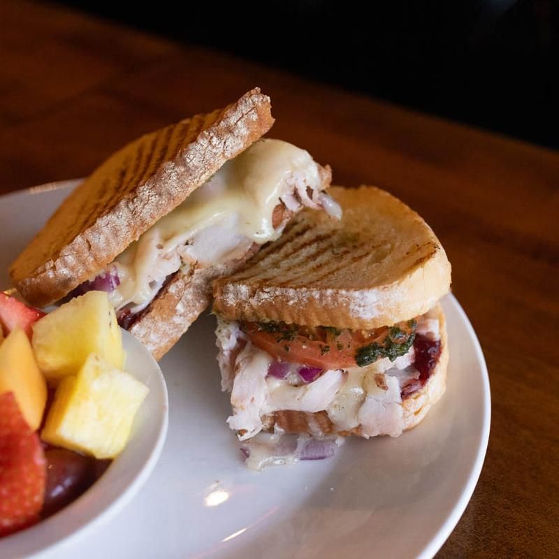 Bread That's Crusty Outside, Soft Inside, and Holds Up