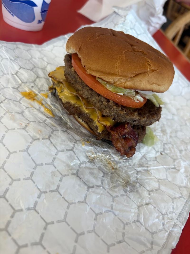 Classic Burgers and Comfort Food Done Right (Mostly) Classic Burgers and Comfort Food Done Right (Mostly)