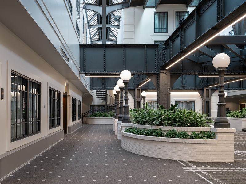 A Station Lobby That Still Looks Ready for Departures