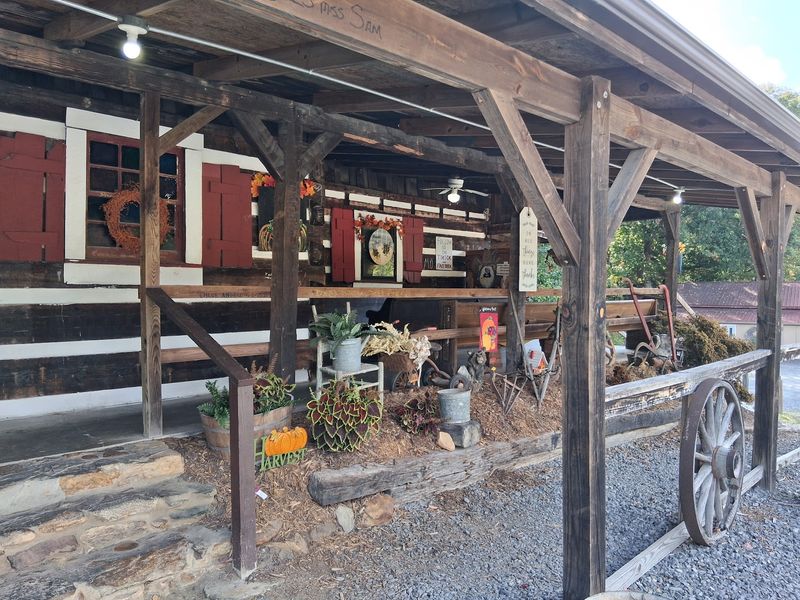 1. Hillbilly Hide-A-Way Restaurant, Walnut Cove 1. Hillbilly Hide-A-Way Restaurant, Walnut Cove