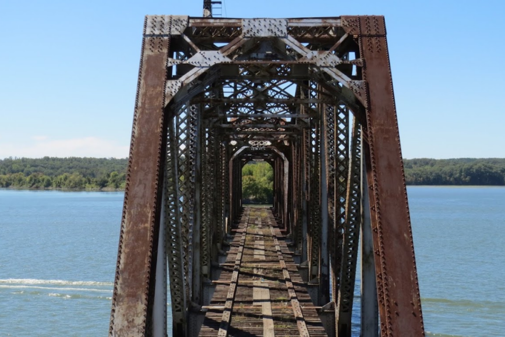 10 Abandoned Places in Tennessee That Look Like Everyone Vanished Overnight