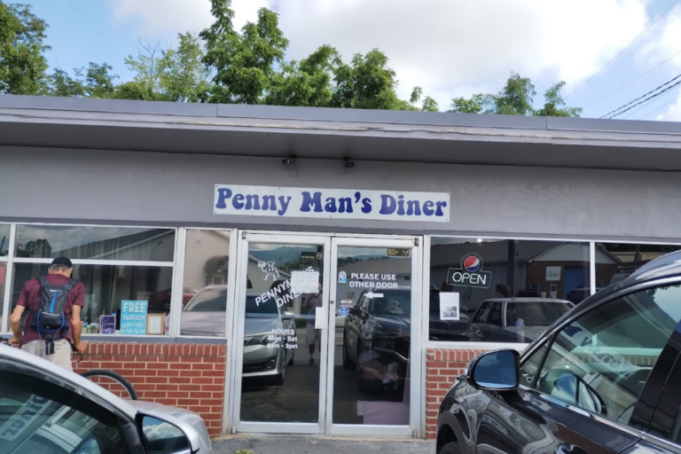 10 Tennessee Restaurants Where Seniors Can Score Great Discounts