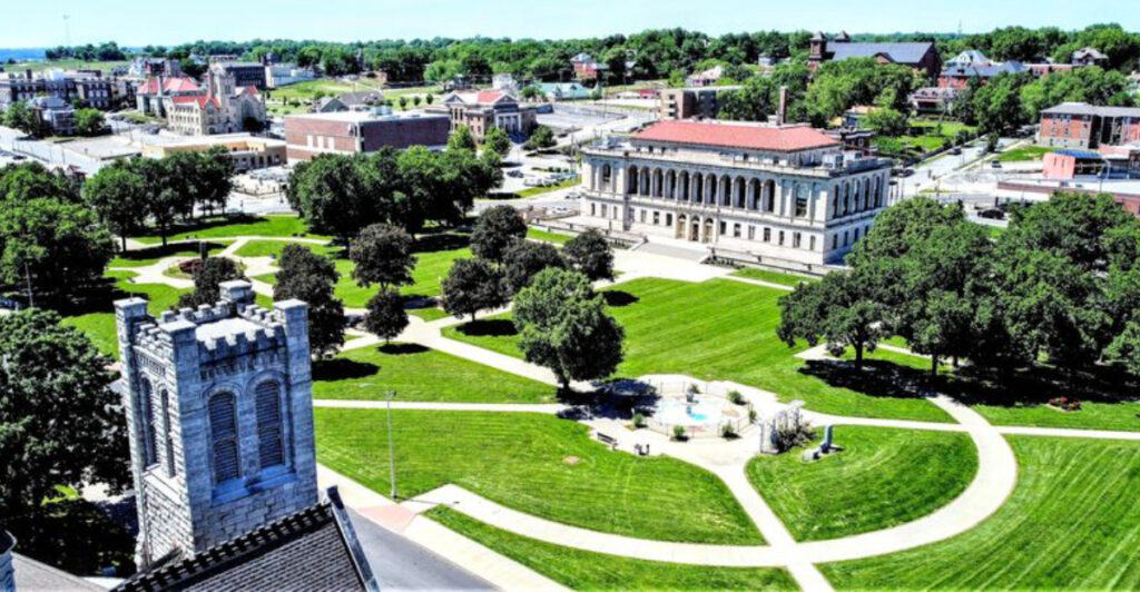 10 Missouri Towns Where Groceries, Gas, and Restaurant Meals Cost Less Than You'd Expect