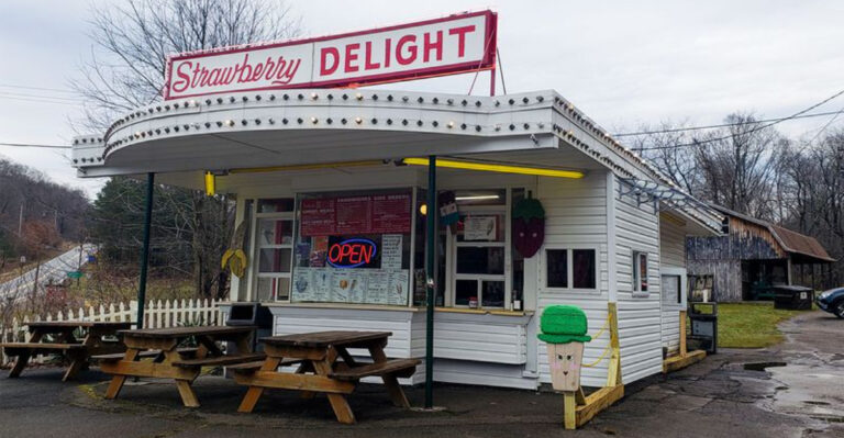 11 Pennsylvania Drive-Ins That Prove The Best Food Stops Aren’t Always The Obvious Ones