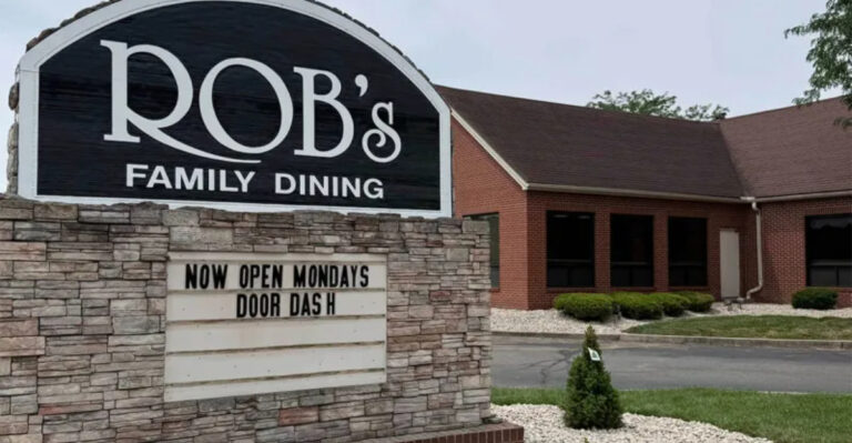 11 Quiet Ohio Buffets With Homemade Comfort Food Just Like Grandma Used To Make