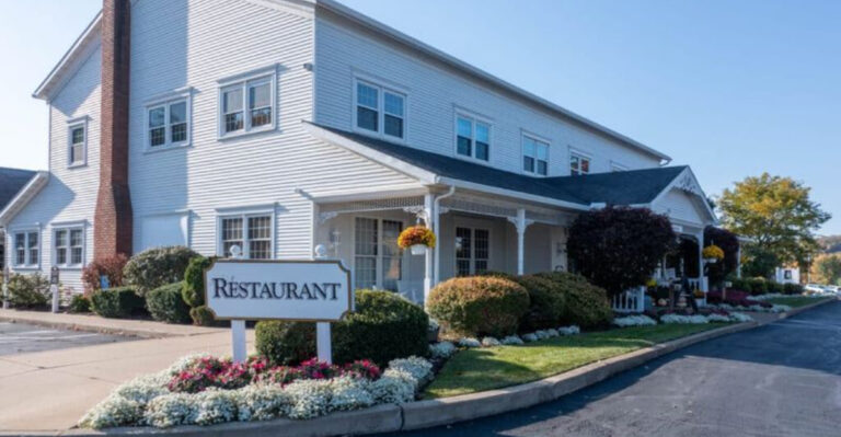 11 Surprisingly Affordable Ohio Buffets Where You Can Feast For Less