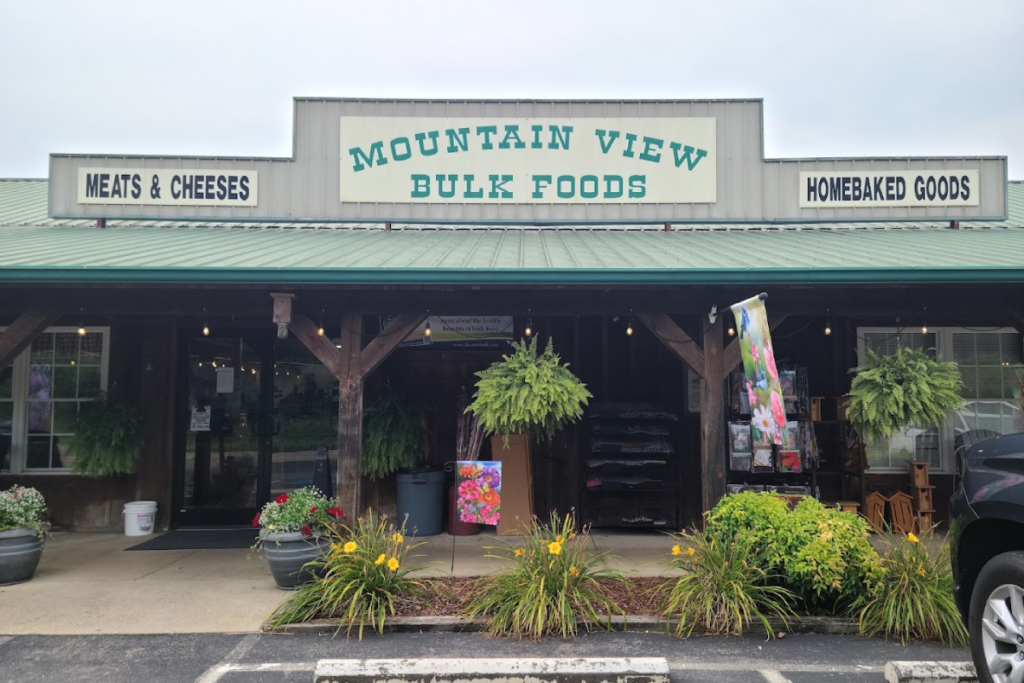 12 Charming Tennessee Country Markets Packed With Fresh Bakes and Local Goods