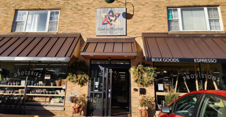 12 Family-Owned Ohio Grocery Markets Locals Prefer Over Big Chains
