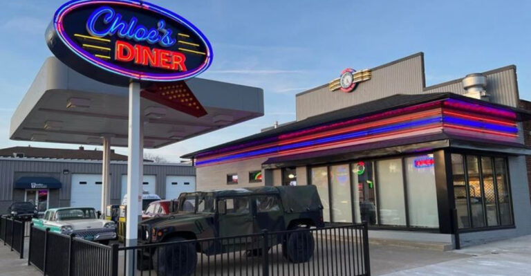 12 Secret Diners In Ohio With The Best Burgers You’ll Ever Taste