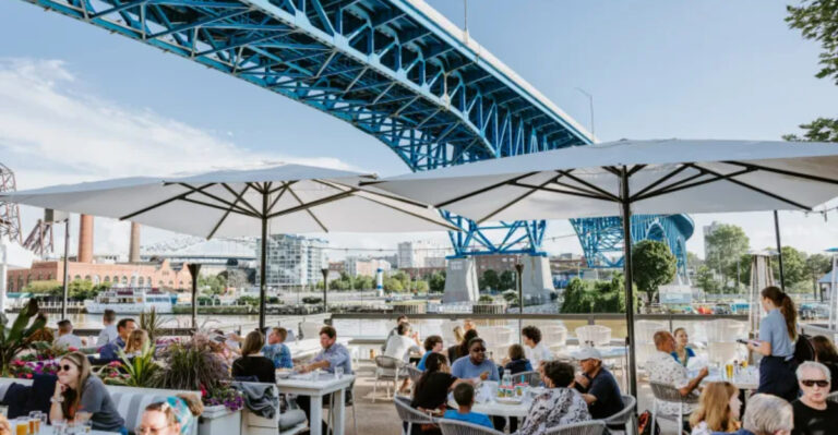 13 Must-Visit Outdoor Restaurants In Cleveland, Ohio