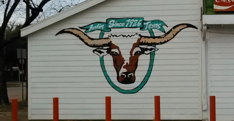 13 Texas Hole-In-The-Wall Restaurants So Good They’re Worth The Wait
