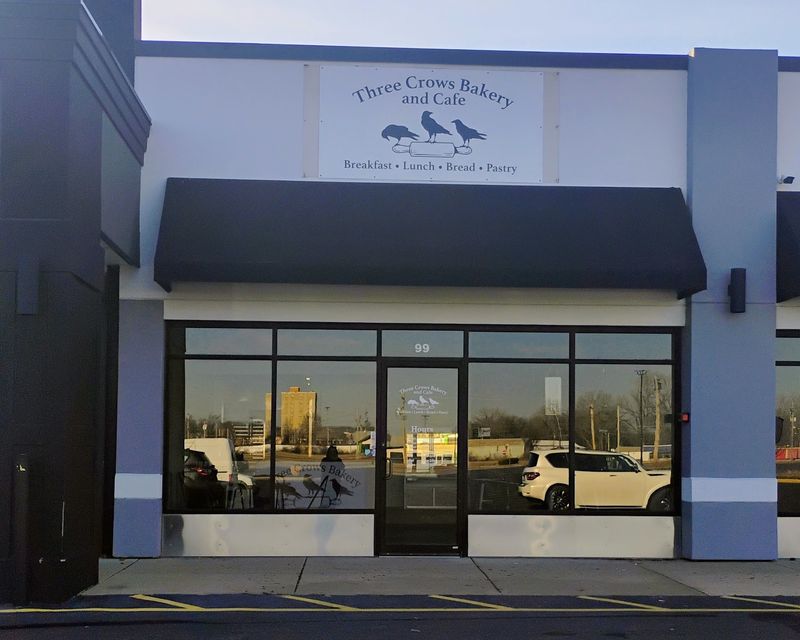 Three Crows Bakery & Cafe (East Alton)
