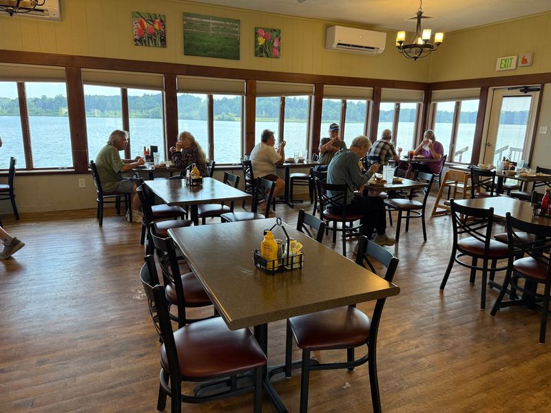 Stoll's Lakeview Restaurant (Loogootee) Stoll's Lakeview Restaurant (Loogootee)