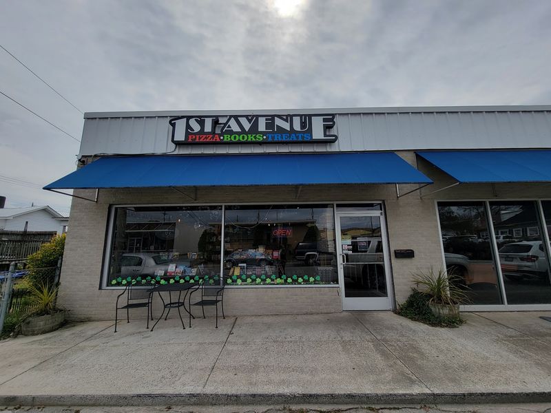 1st Avenue Pizza, Books & Ice Cream, Dayton 1st Avenue Pizza, Books & Ice Cream, Dayton